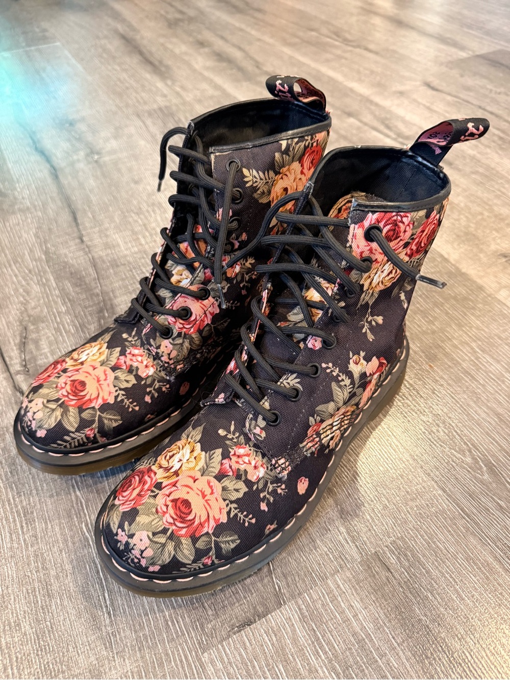 Dr. Martens 1460 Victorian Flowers AirWair Boots